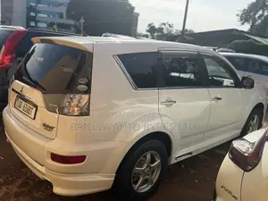 Mitsubishi Outlander 2012 White
