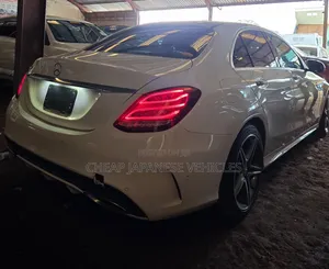 Mercedes-Benz C200 2016 White