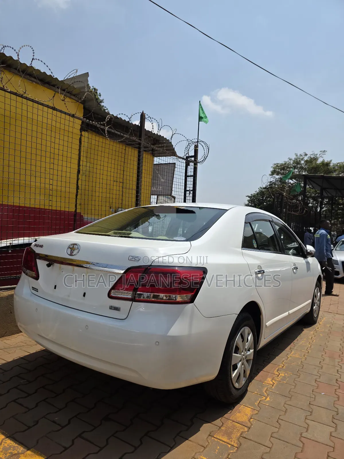 Toyota Premio 2017 Pearl