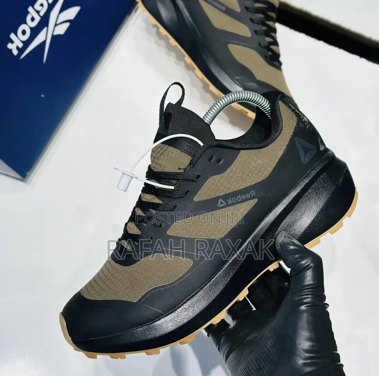 Original Men’S Reebok Gore-tex Hiking Sneakers