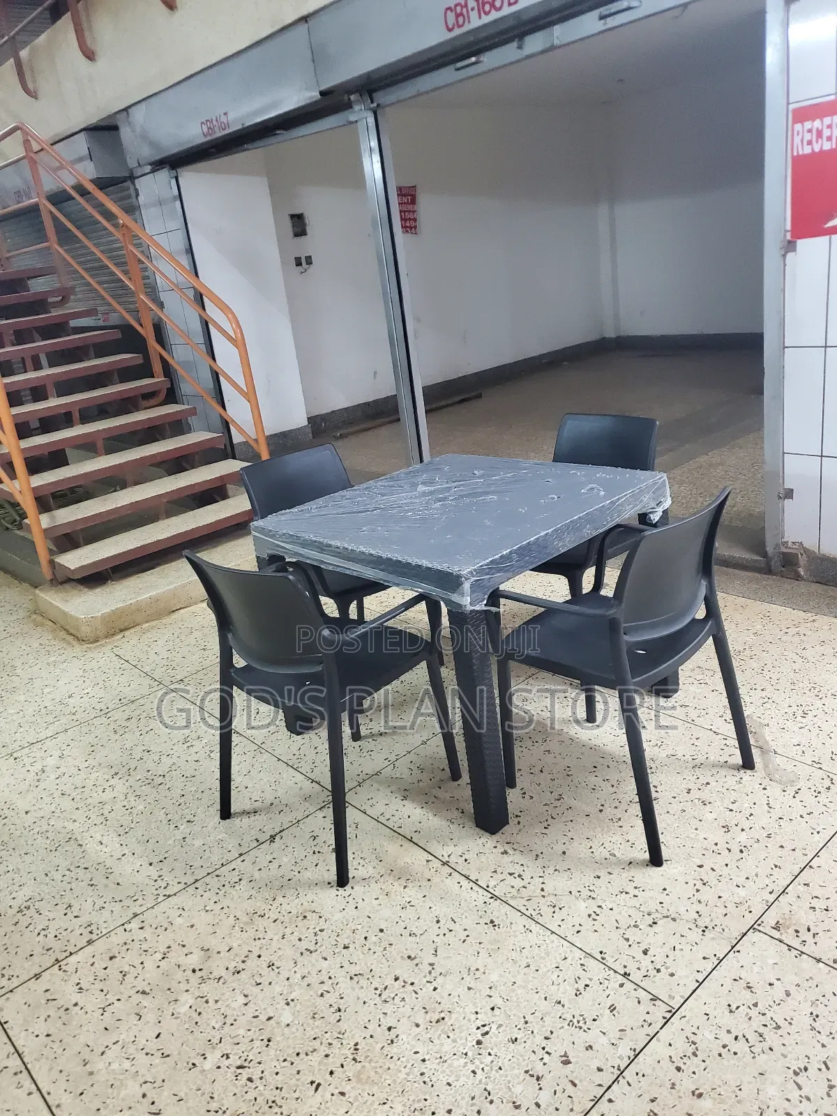 Square 90×90cm Plastic Table and 4 Chairs