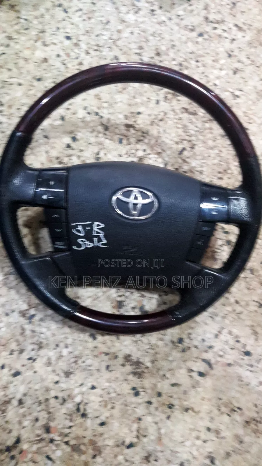 Mark X, Lexus and Kluger Steering Wheel With Burtons