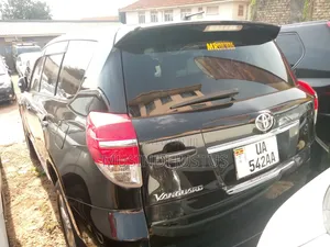 Toyota Vanguard 2011 Black