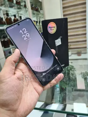 New Samsung Galaxy Z Flip6 256 GB Black