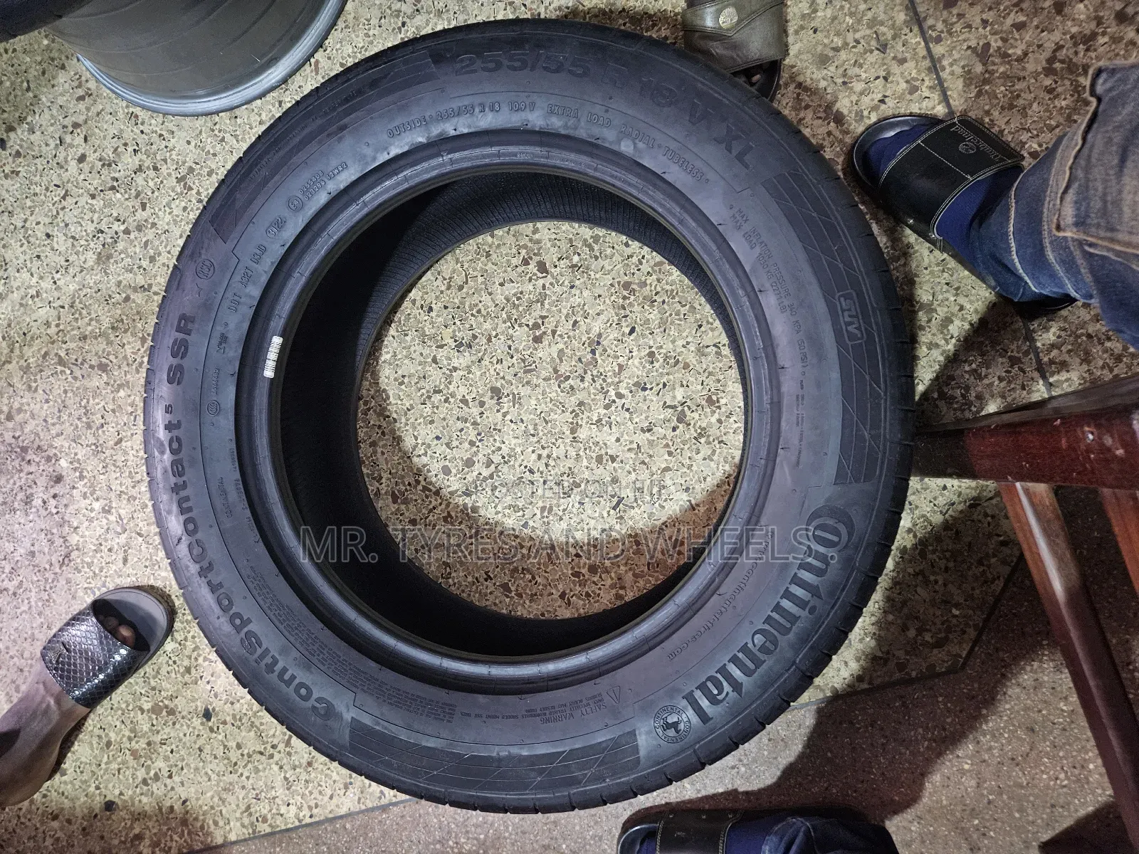 255 55 R18 Continental Made in Usa Imported Tires