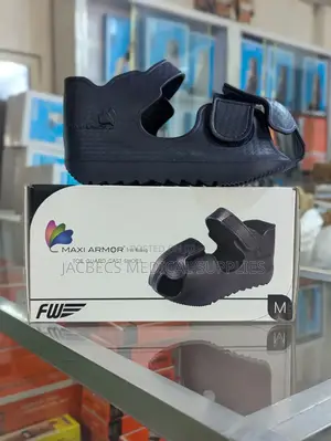 Toe Guard Cast Shoe
