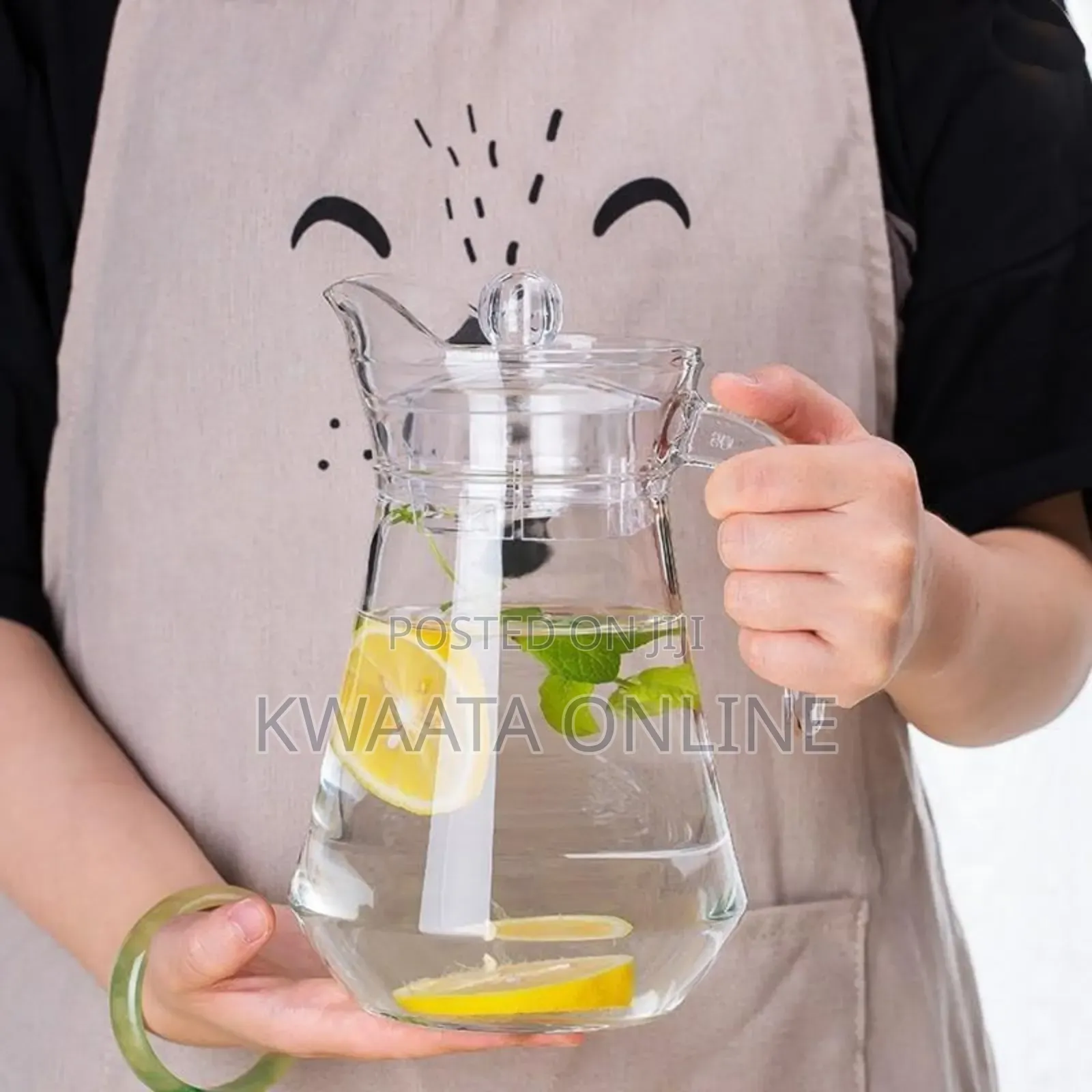 Glass Pitcher Jug With Lid Milk Carafe Glass Water Jug for Dining