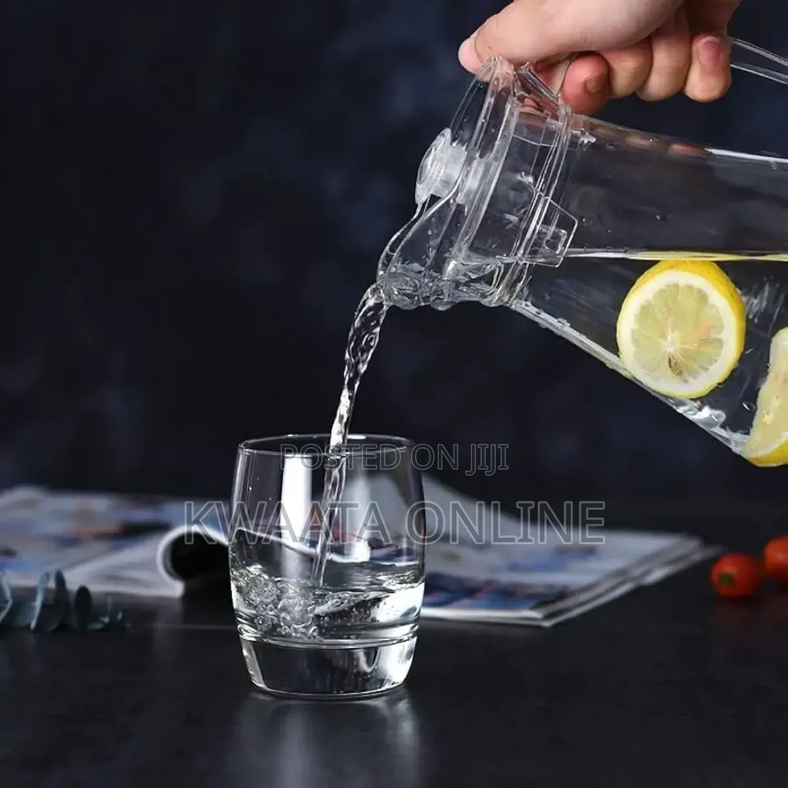 Glass Pitcher Jug With Lid Milk Carafe Glass Water Jug for Dining