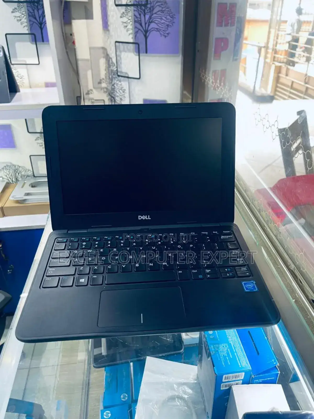 New Laptop Dell Latitude 3120 4GB Intel Core I3 SSD 128GB
