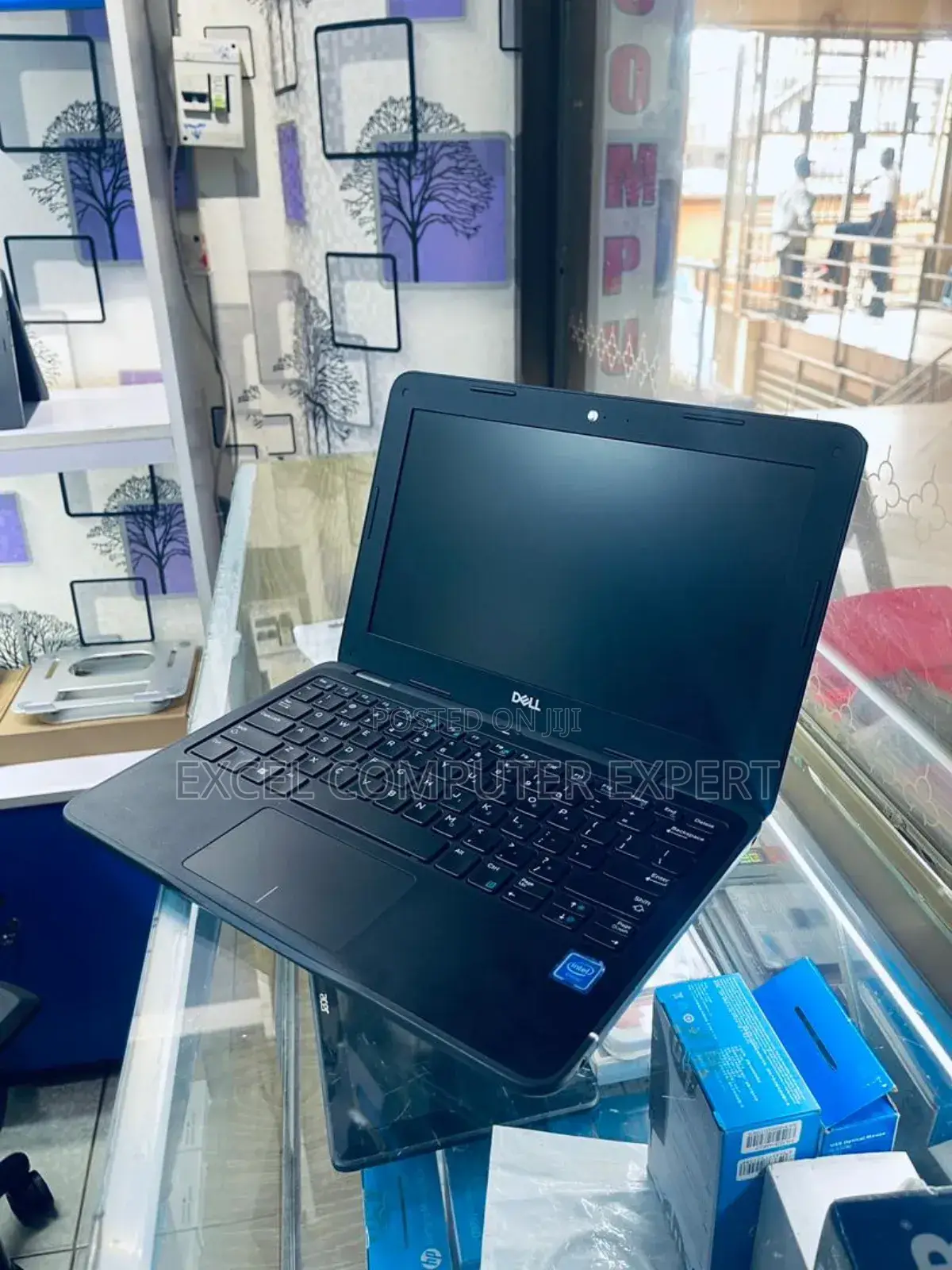 New Laptop Dell Latitude 3120 4GB Intel Core I3 SSD 128GB
