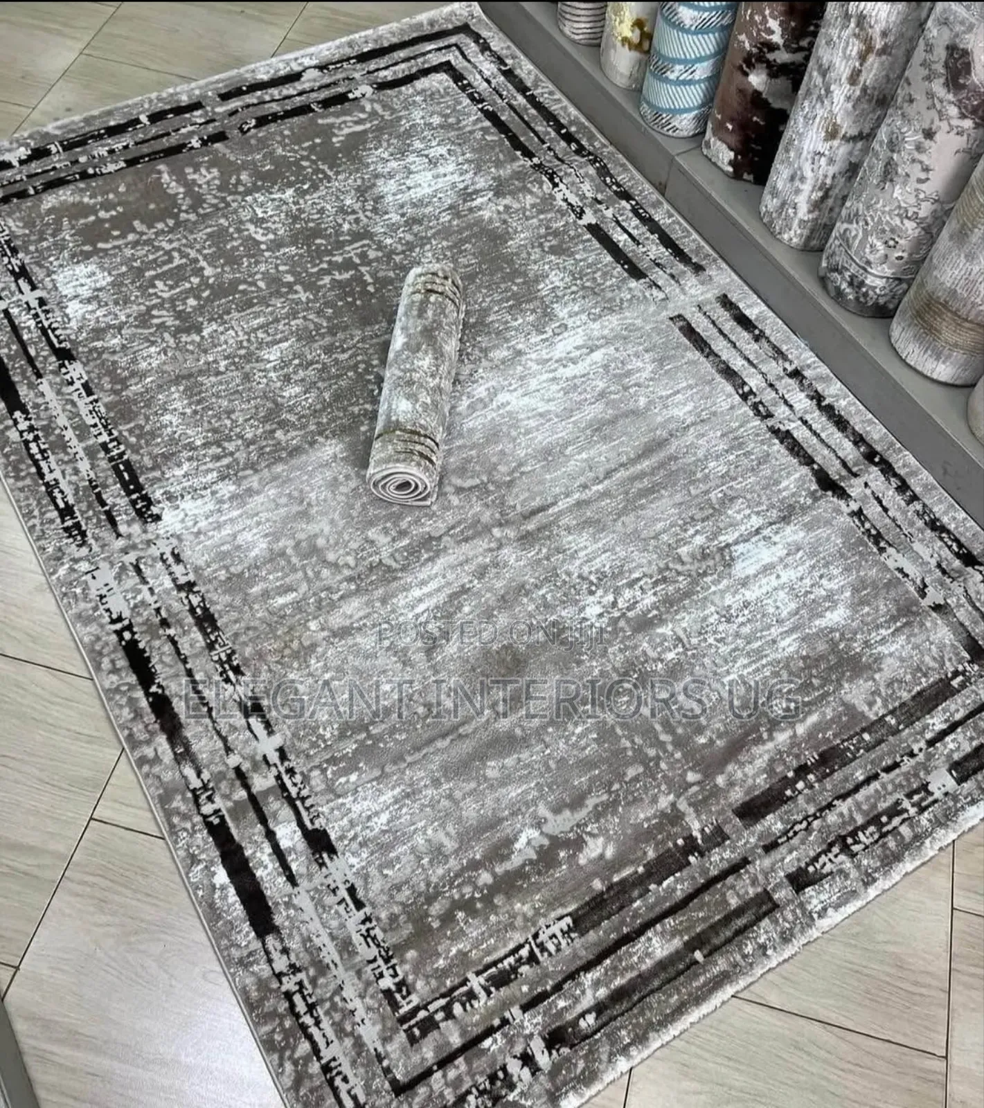 Fancy Center Carpets in All Designs and Colours at Favorable Price