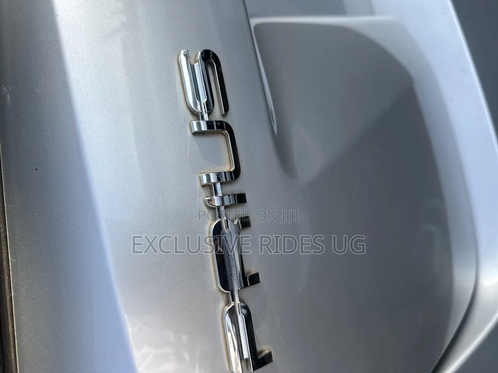 Toyota Prius 4dr Hatchback (1.8L 4cyl gas/electric hybrid CVT) 2016 Silver
