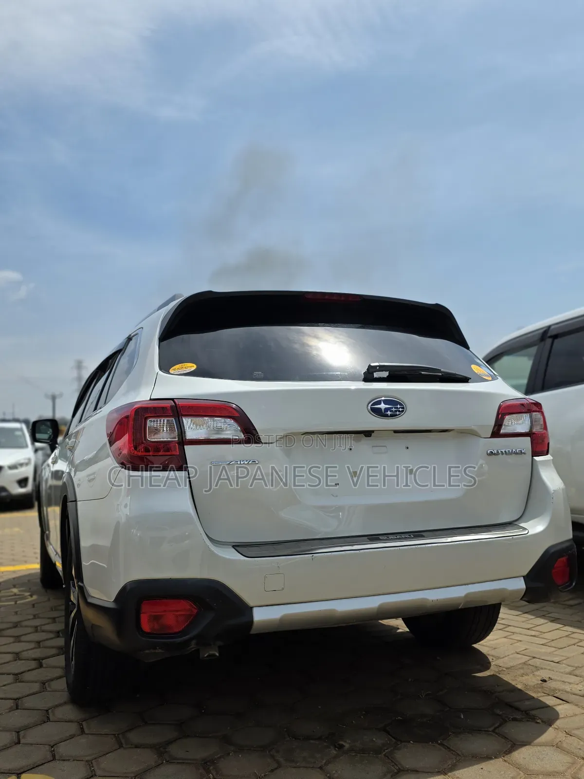 Subaru Outback 2.5i Premium AWD 2017 White