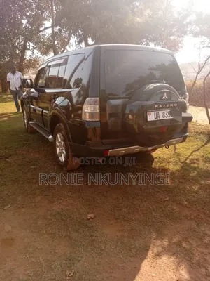 Mitsubishi Pajero 2010 Black