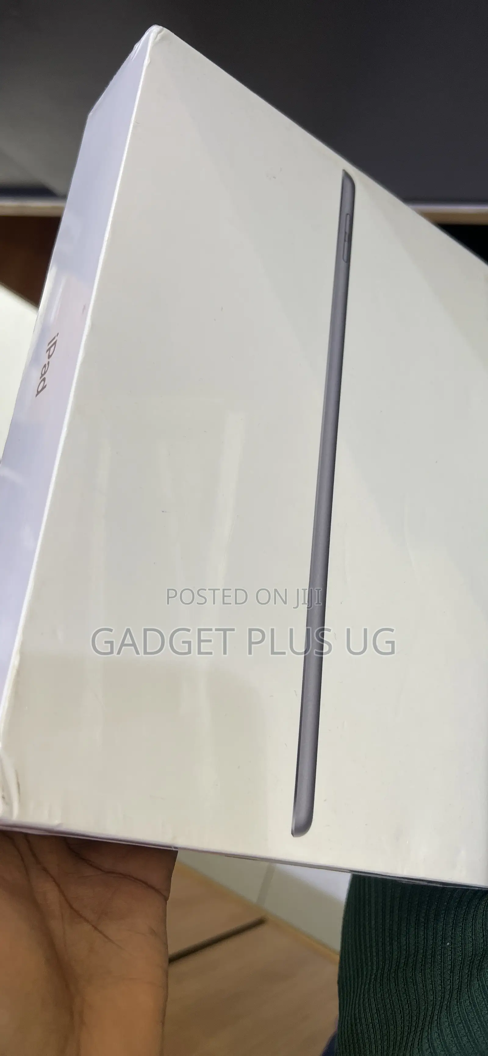 New Apple iPad 9.7 256 GB Black