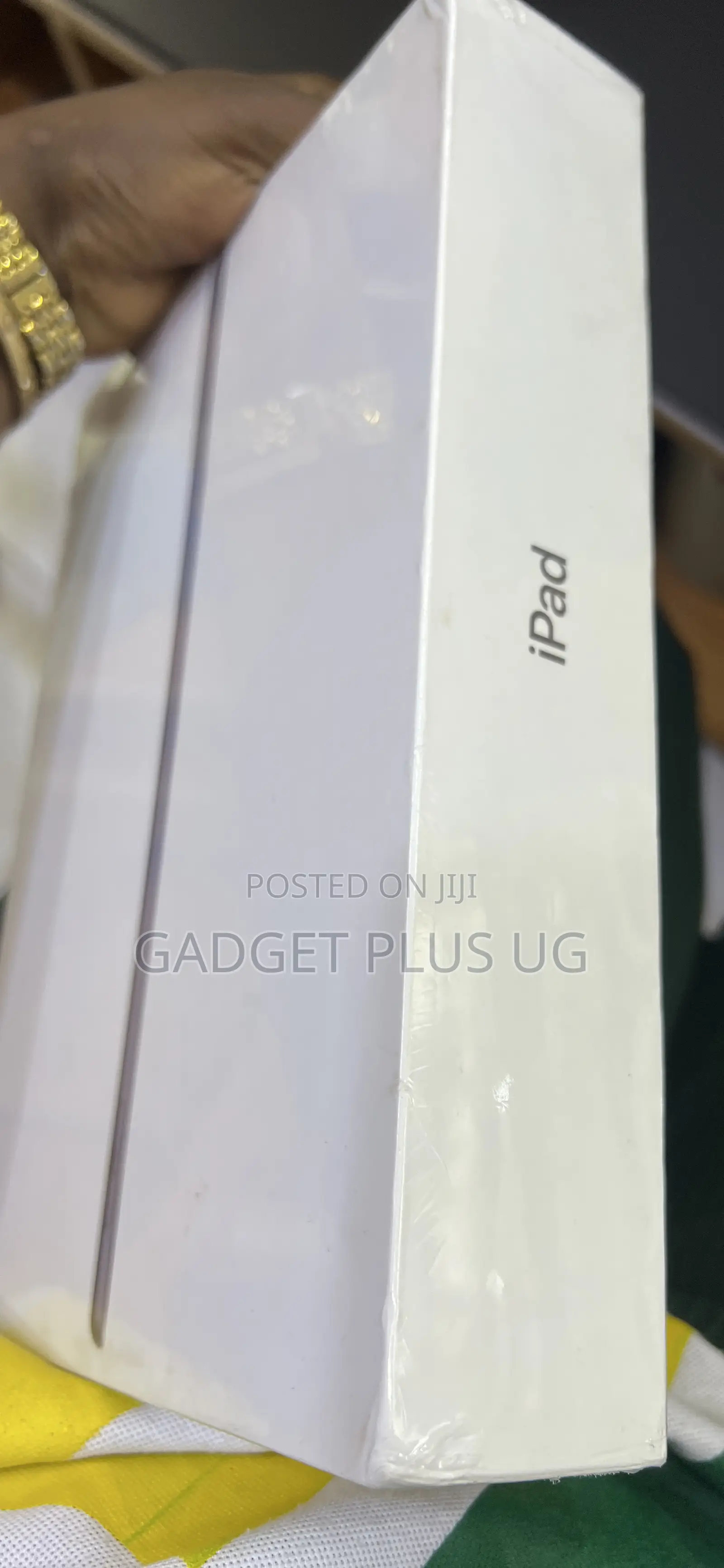 New Apple iPad 9.7 256 GB Black