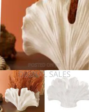 White Coral Sculpture Flower Vase