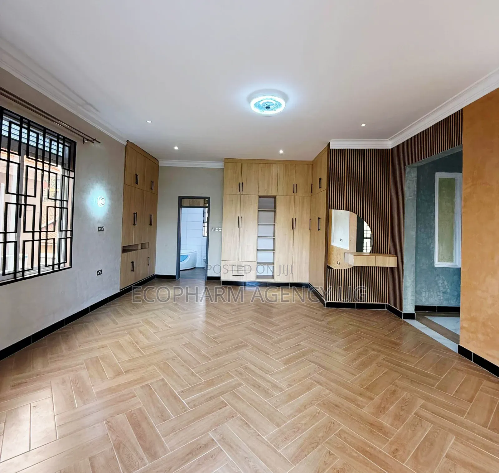 5bdrm Duplex in Najjera, Central Division for sale