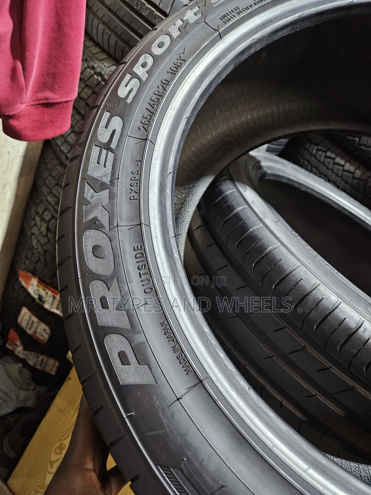 Its 265 45 R20 Direct 4rm Japan Toyo Tires When It Comes to Gd Tires.