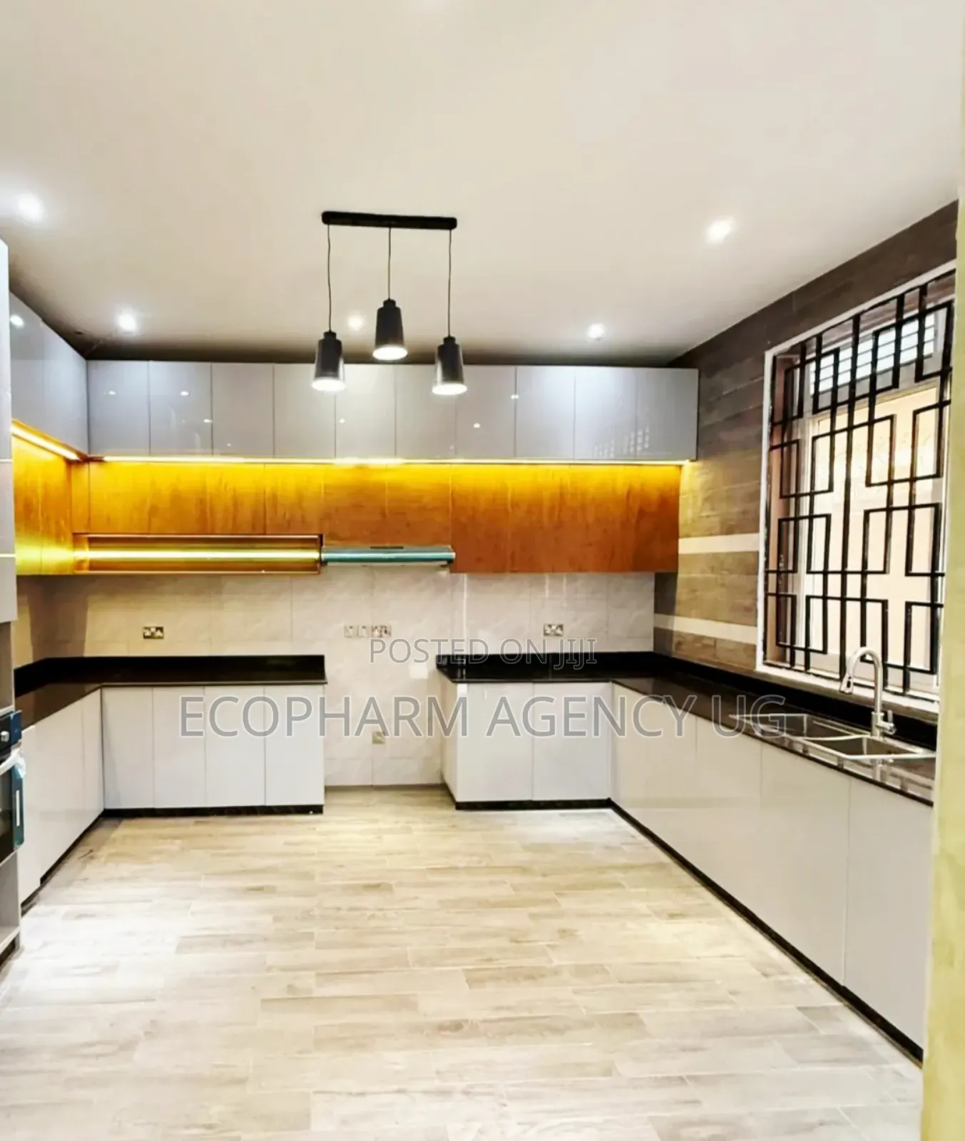 5bdrm Duplex in Najjera, Central Division for sale
