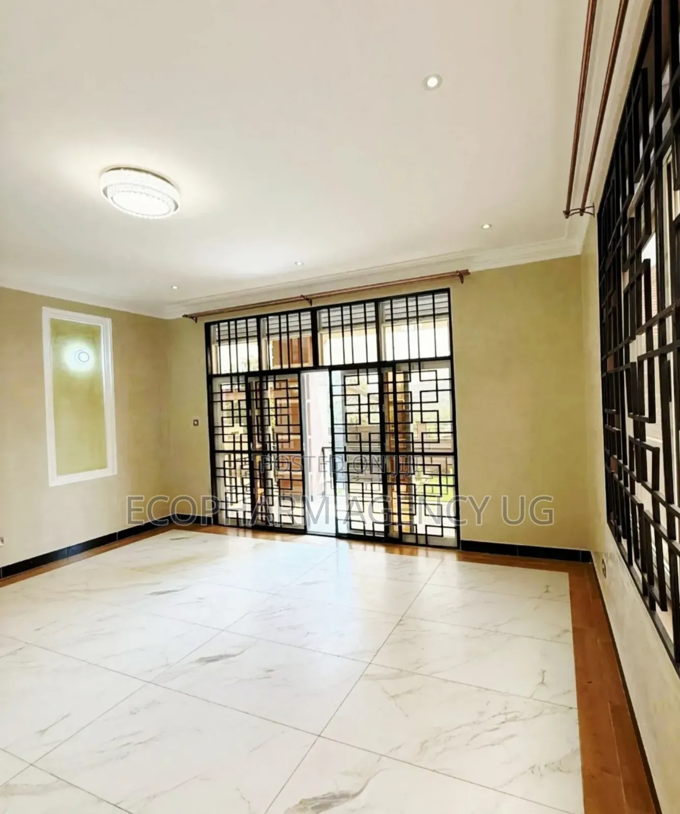 5bdrm Duplex in Najjera, Central Division for sale