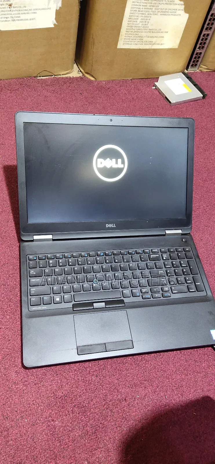 Laptop Dell Latitude E5570 8GB Intel Core I7 SSD 128GB