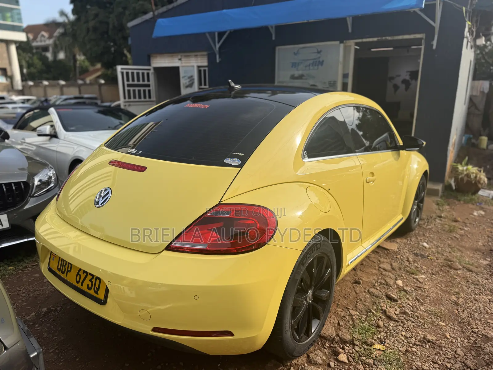 Volkswagen Beetle 2014 Yellow