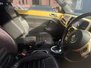 Volkswagen Beetle 2014 Yellow