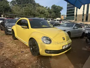 Volkswagen Beetle 2014 Yellow