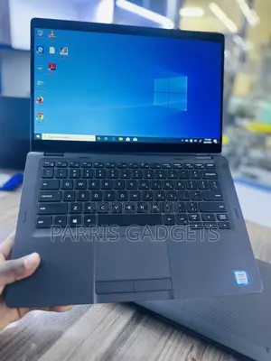 Laptop Dell Latitude 5300 8GB Intel Core i7 SSD 256GB