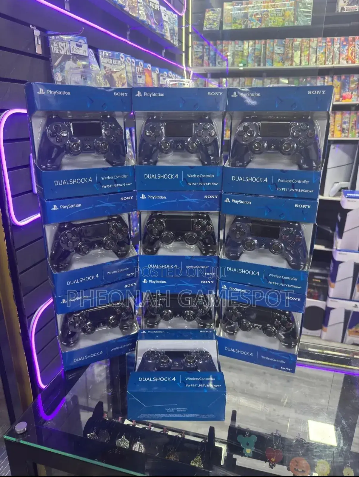 Brand New Boxed Playstation 4 Dualshock 4 Controllers/Pads