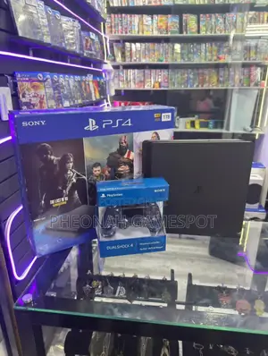 Playstation 4 Slim 500gb With 2 Controller and Over 15 Games Installed