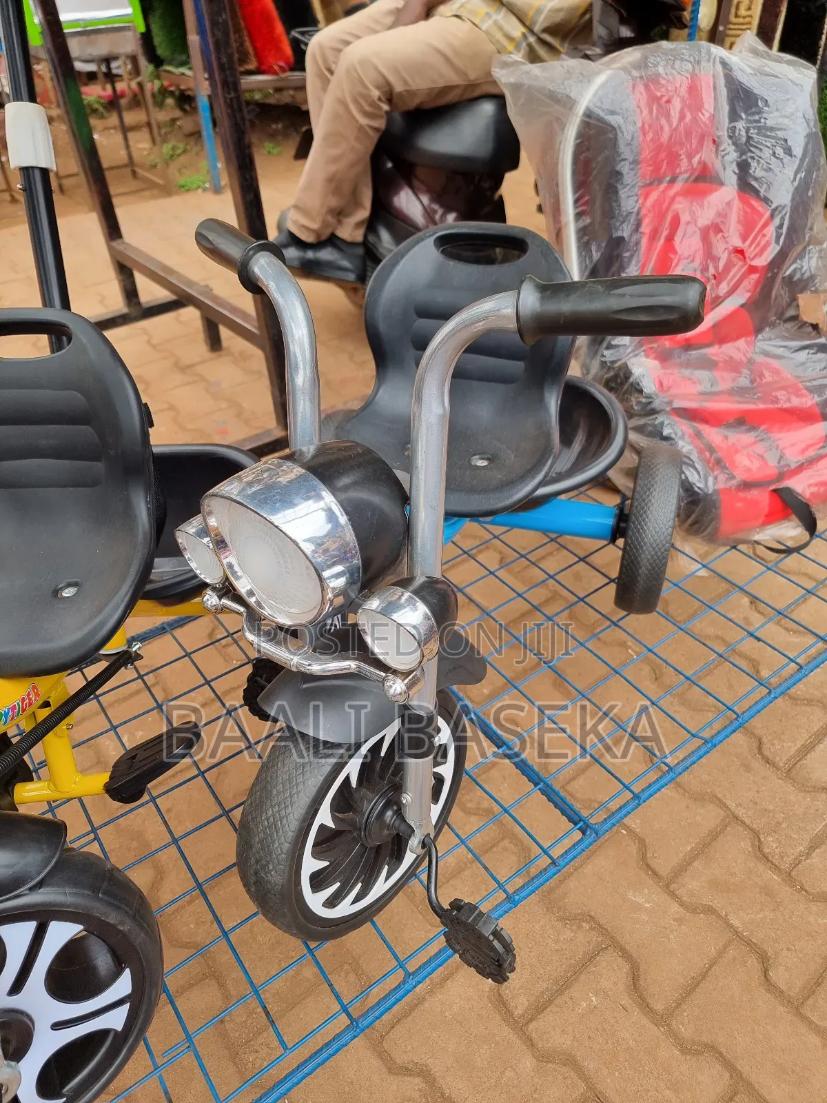 Kids Tricycle/Bike/Stylish and Easy