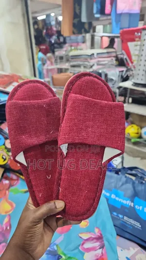 Warm Fluffy Lightweight Bedroom Indoor Sandals (38 -41) Size)