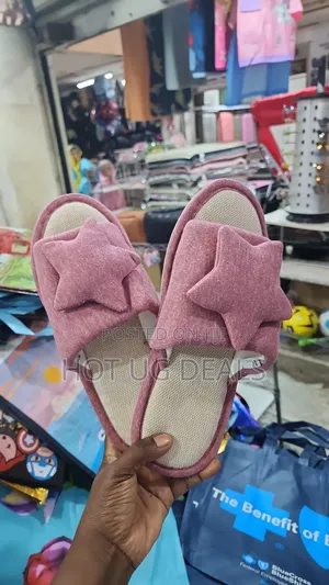 Warm Fluffy Lightweight Bedroom Indoor Sandals (38 -41) Size)