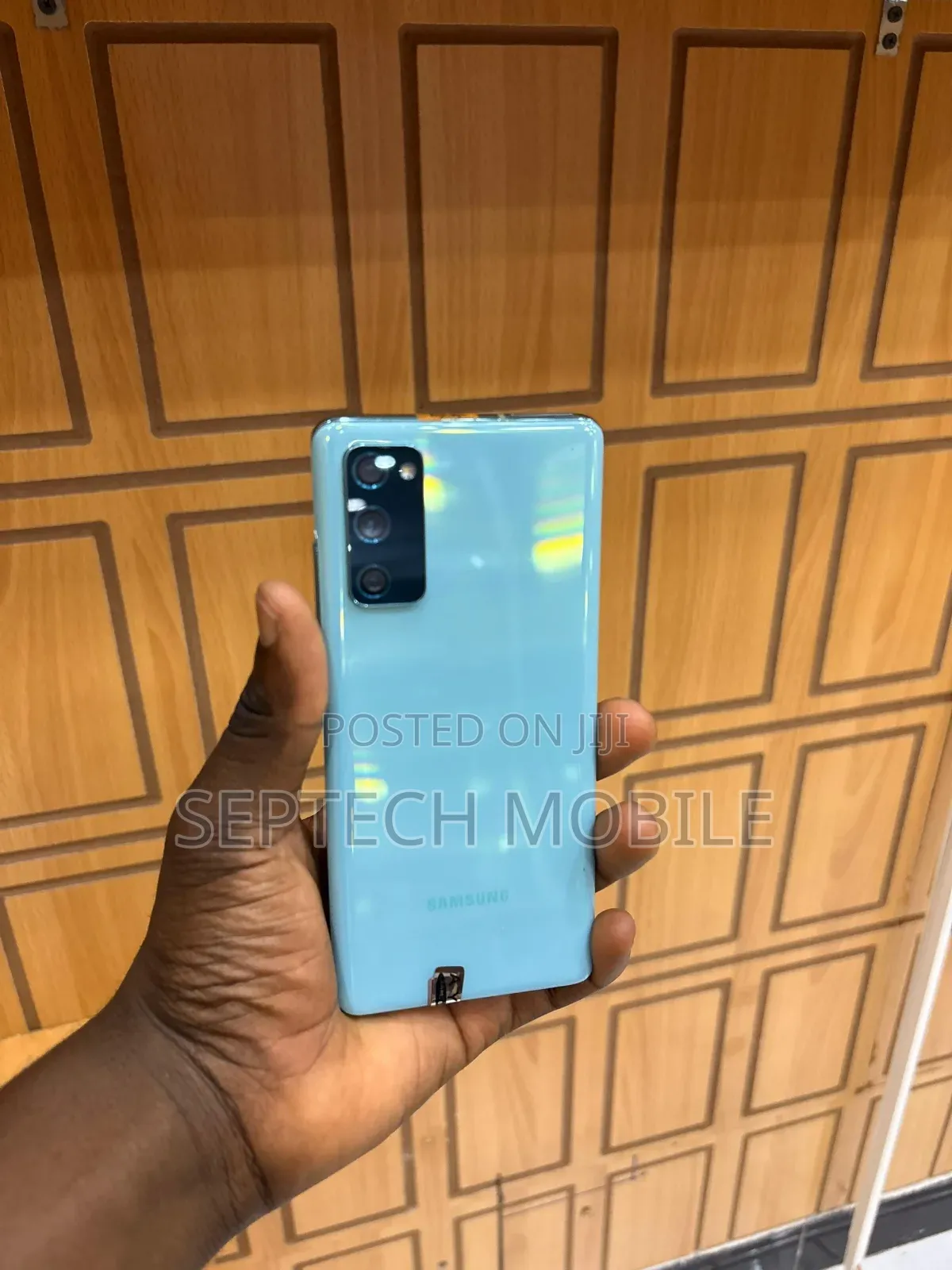 New Samsung Galaxy S20 FE 128 GB Blue