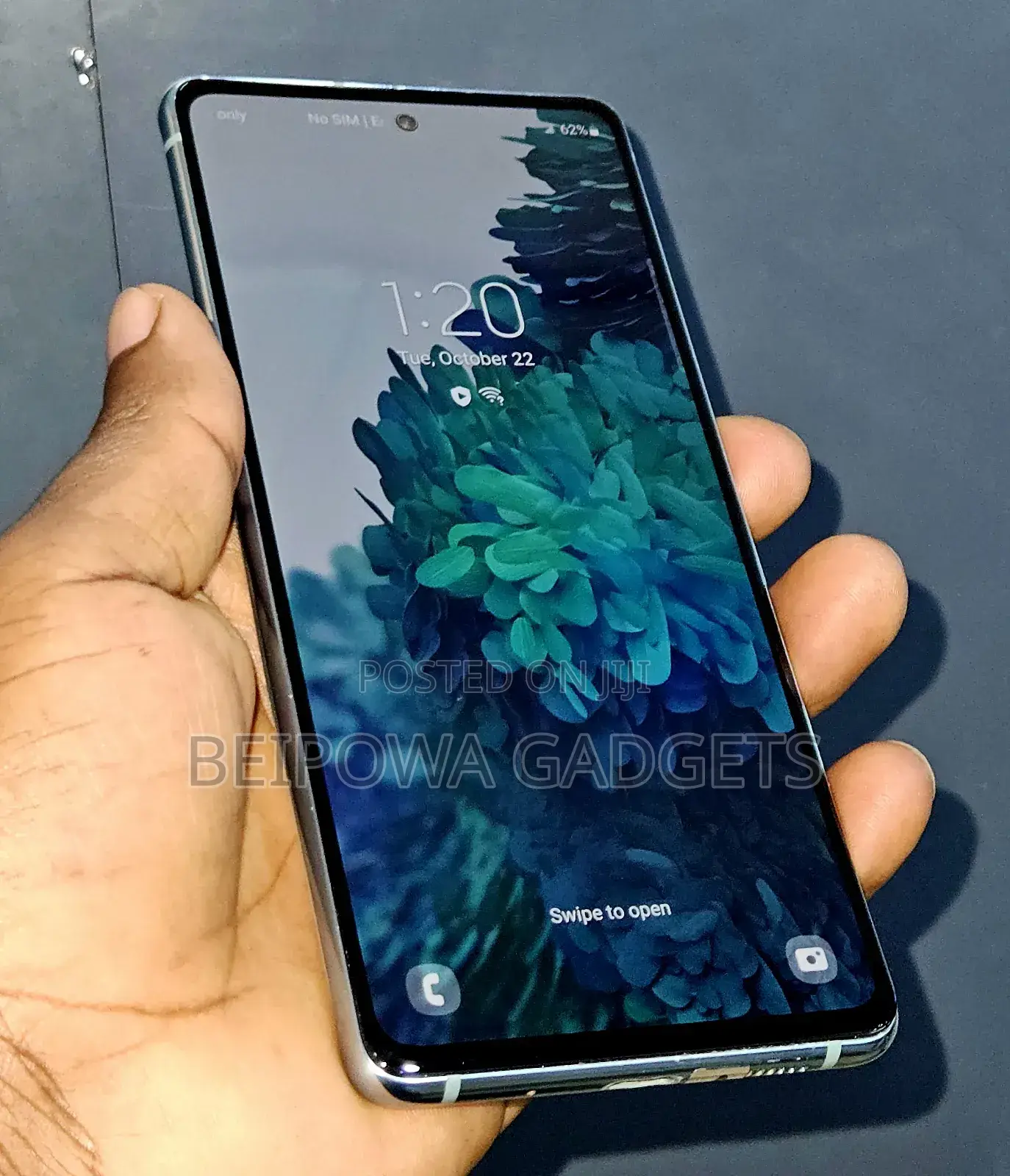 New Samsung Galaxy S20 FE 5G SD865 128 GB Blue