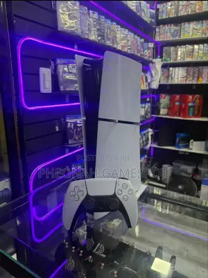Playstation 5 Slim. 1tb Storage. Come With 2 Free Games 2 Pads So Nice