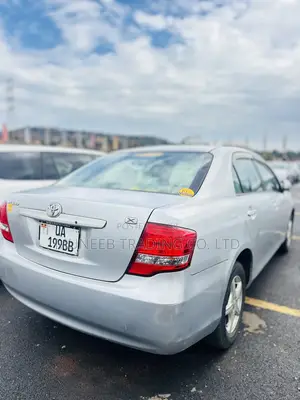 Toyota Axio 1.5 X HID 4WD 2010 Silver