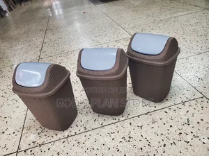 Plastic Small Dust Bins for Office