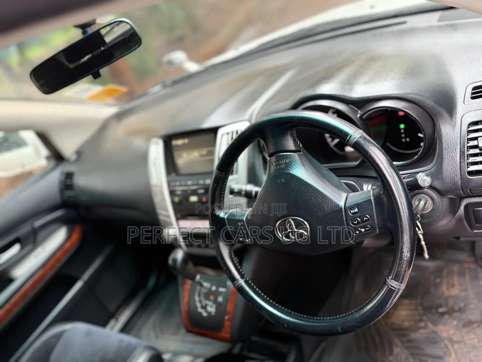 Toyota Harrier 2.4 2010 Off white