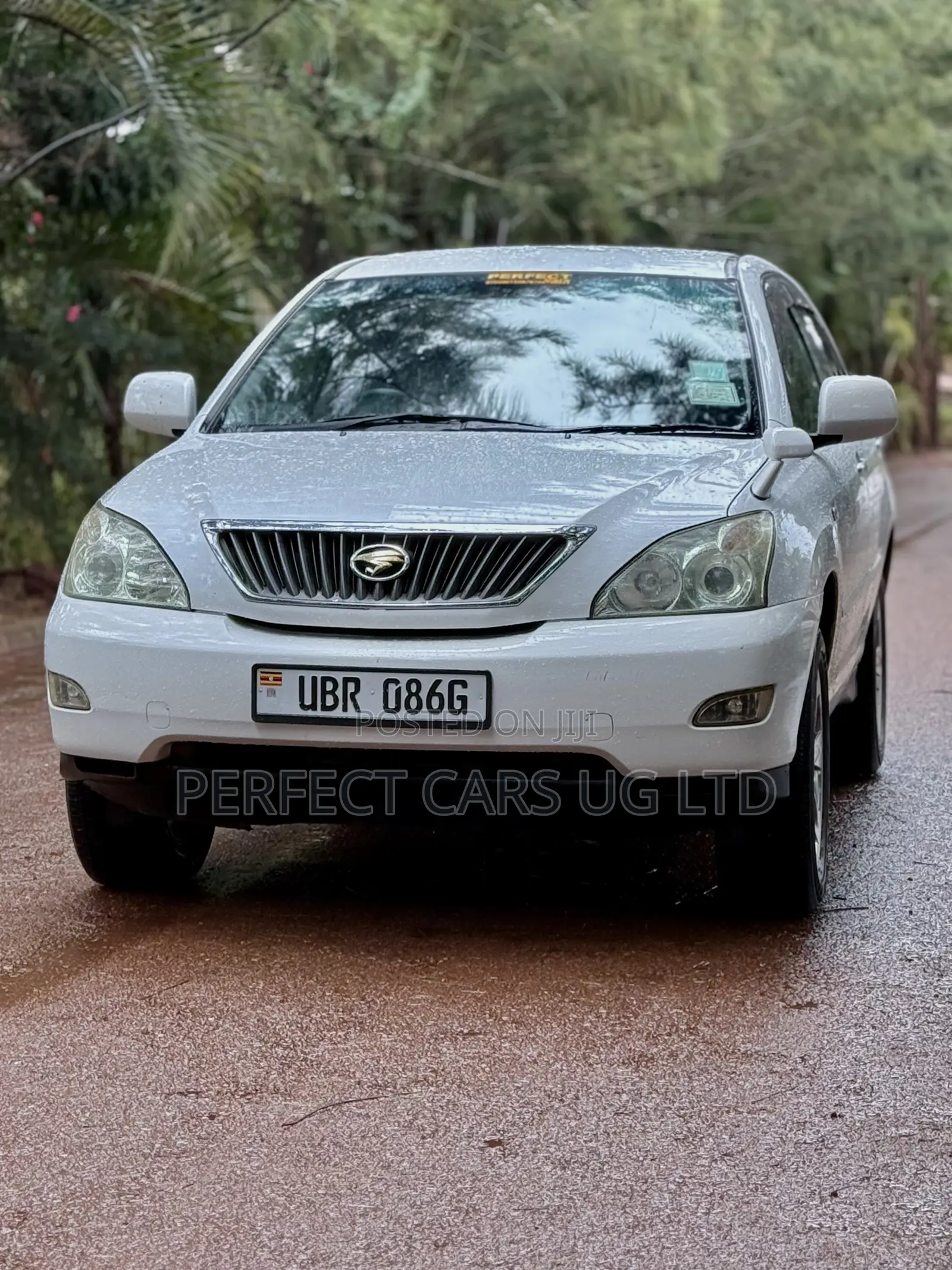Toyota Harrier 2.4 2010 Off white