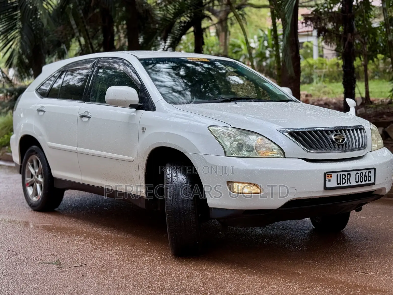 Toyota Harrier 2.4 2010 Off white