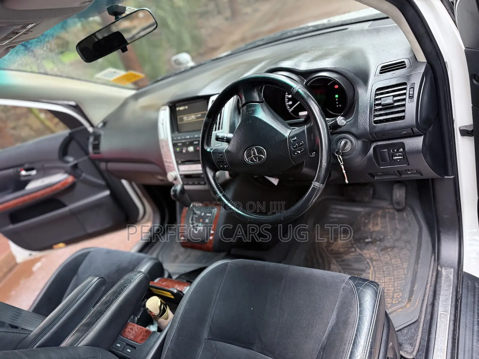 Toyota Harrier 2.4 2010 Off white