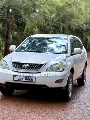 Toyota Harrier 2.4 2010 Off white