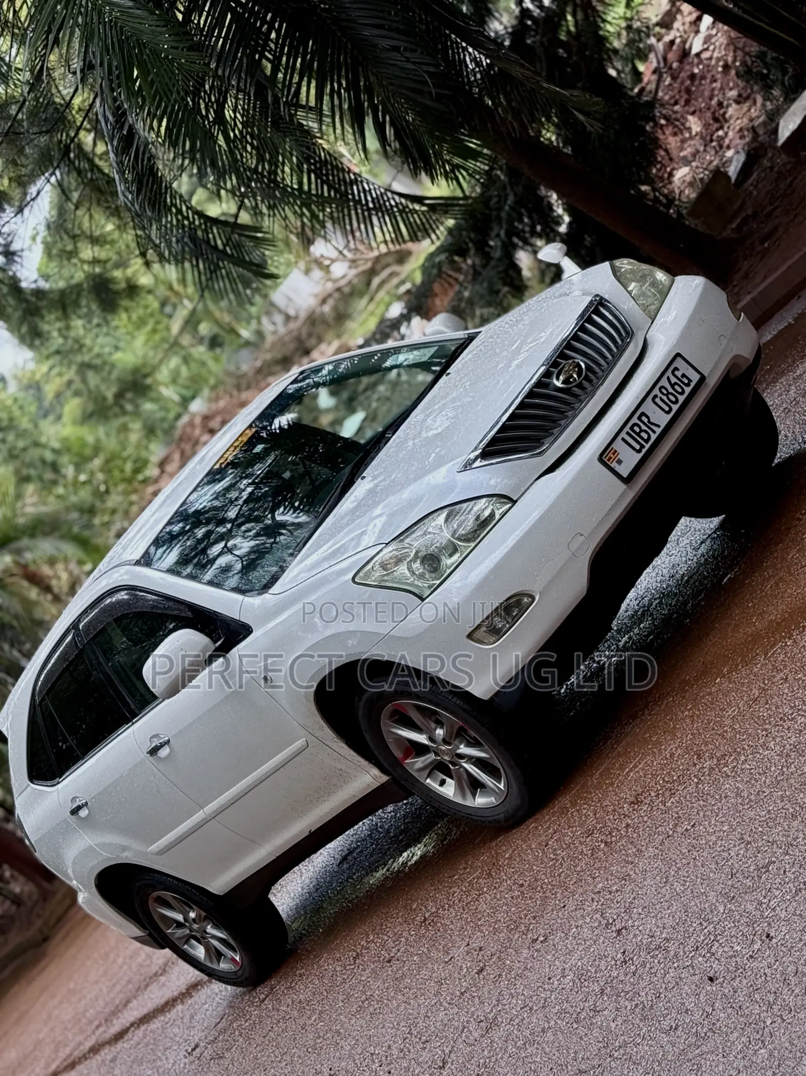 Toyota Harrier 2.4 2010 Off white