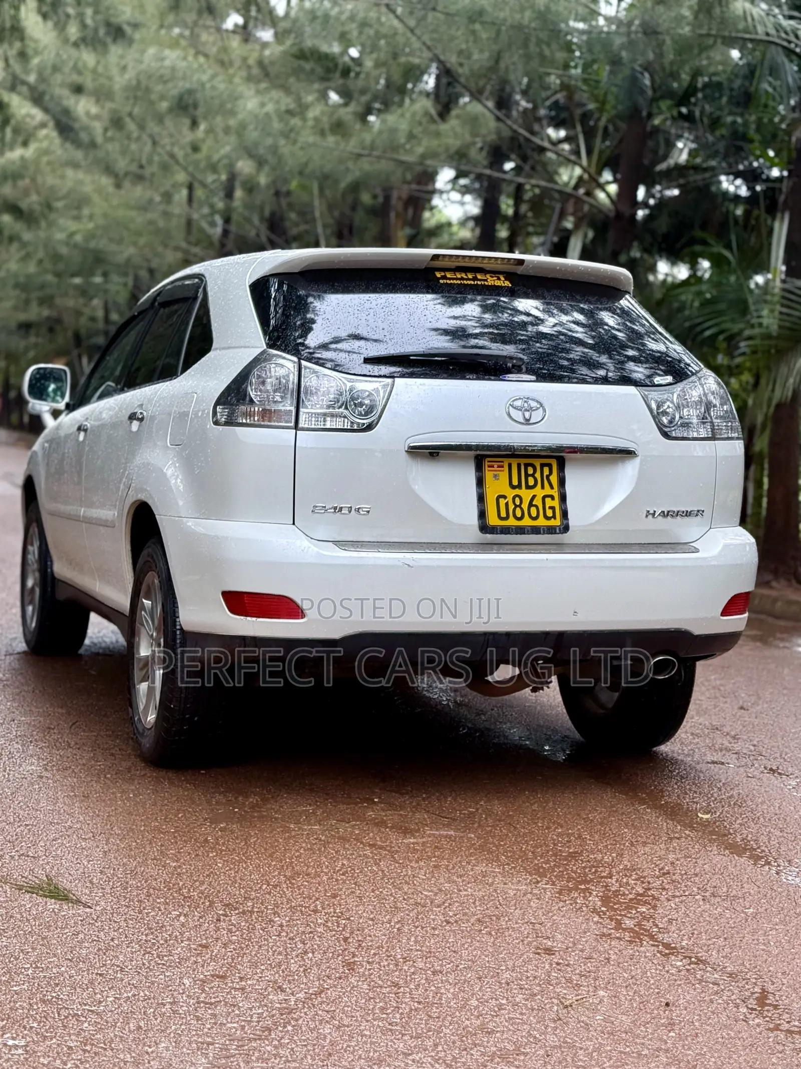 Toyota Harrier 2.4 2010 Off white