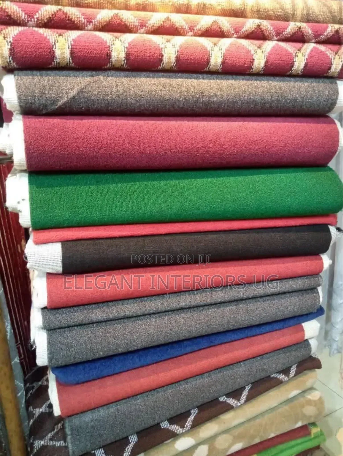 Elegant Woolen Carpets Basically for Offices and Home Use