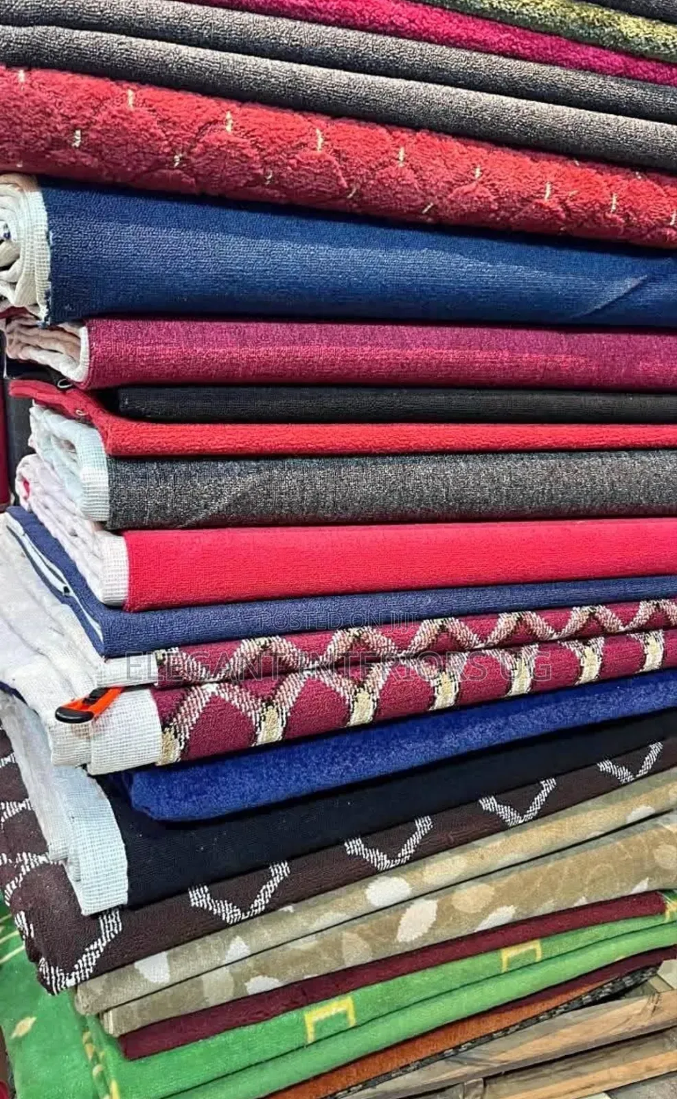 Fancy Woolen Carpets Used in Offices and Classrooms Available