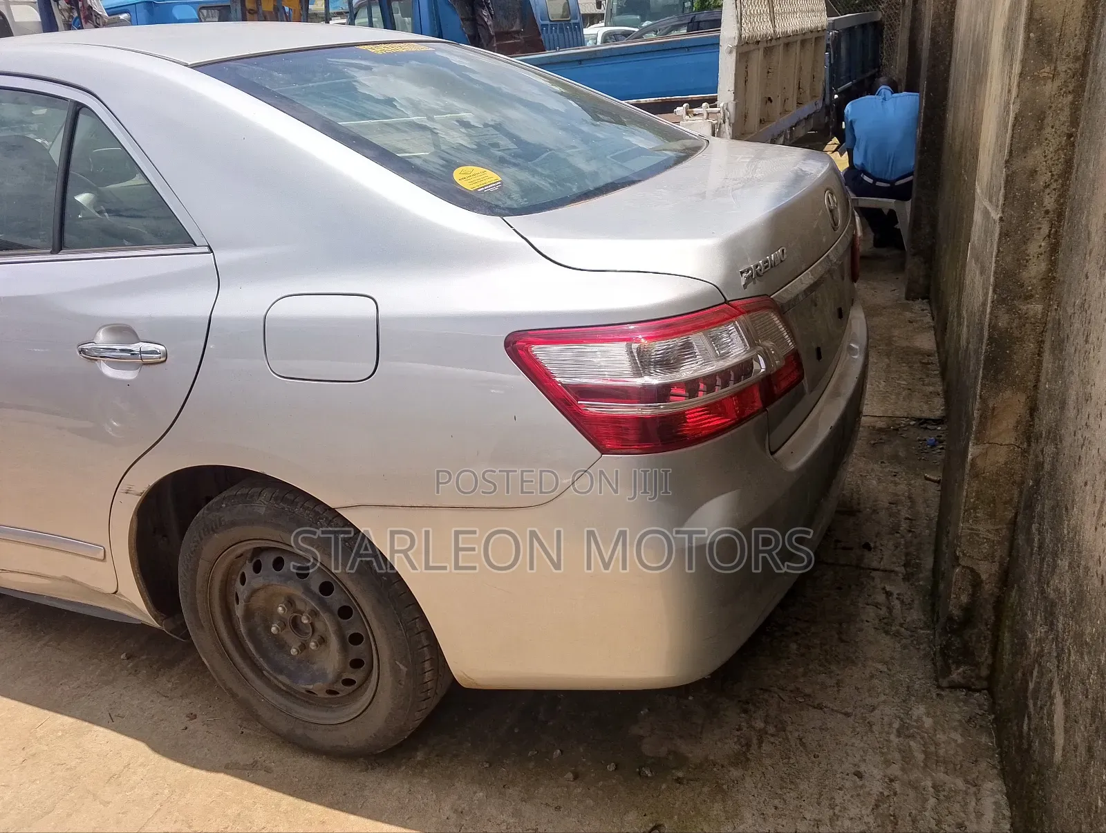 Toyota Premio 2012 Silver